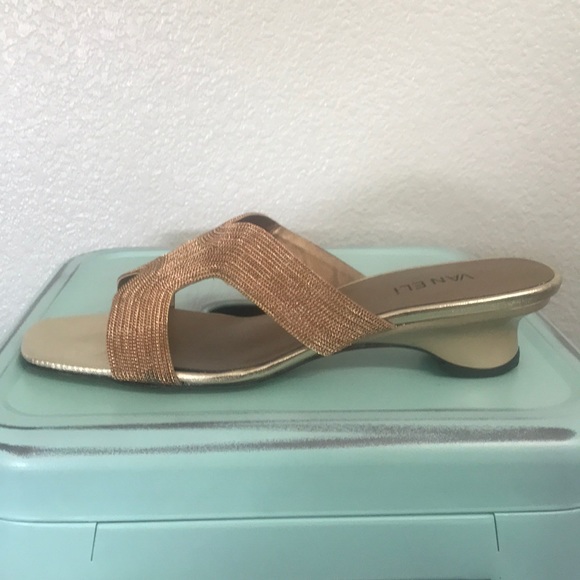 vaneli sandals narrow